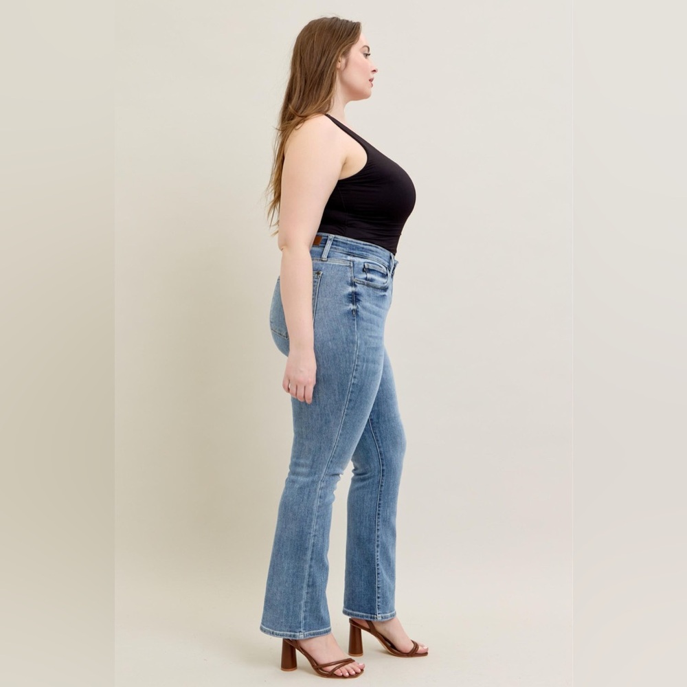 Judy Blue CORE Mid-Rise Bootcut - Picture 7 of 9